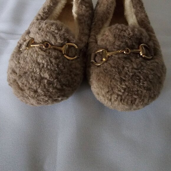 CVOI'S Kids Girls Khaki Warm Faux Shearling Loafers Winter Flat Shoes Size 23 - Picture 4 of 8